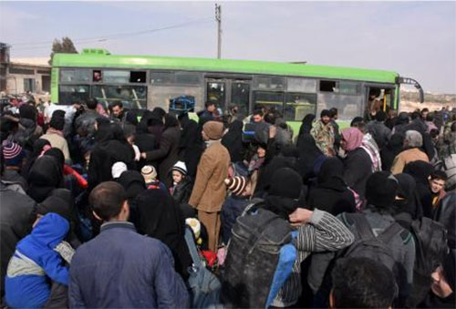 civiles evacuados de Alepo oriental Los terroristas atacan los refugios de los civiles evacuados de Alepo oriental